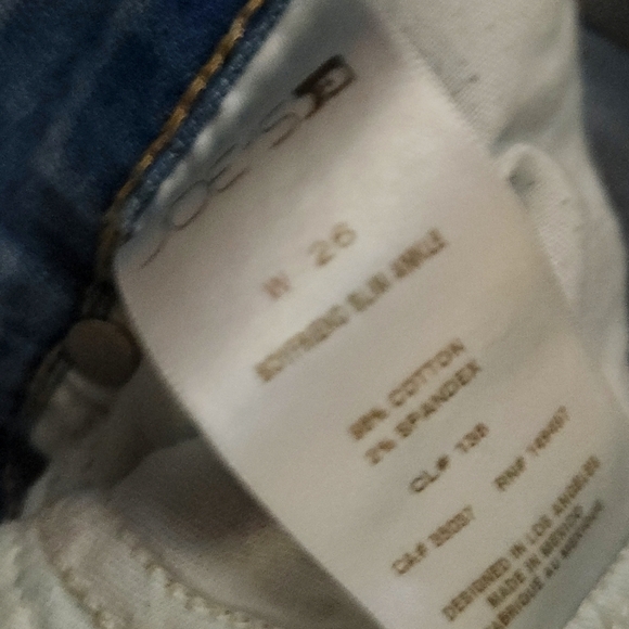 JOE'S Denim Jeans Size 26, Inseam 28' Distressed Light Washed Jeans - Picture 3 of 5